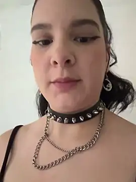 Snapshot of Stoned-babe chatting on 10-28-25, 04:09 Stoned-babe online show from 10-28-25, 04:09