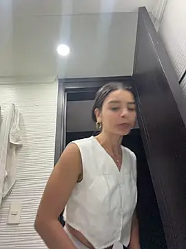 Snapshot of violeta365 chatting on 07-21-26, 08:33 violeta365 online show from 07-21-26, 08:33