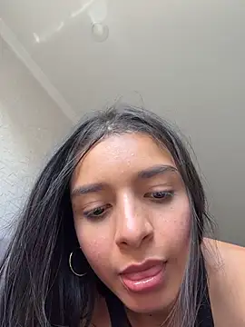 Snapshot of violeta365 chatting on 07-28-26, 06:20 violeta365 online show from 07-28-26, 06:20