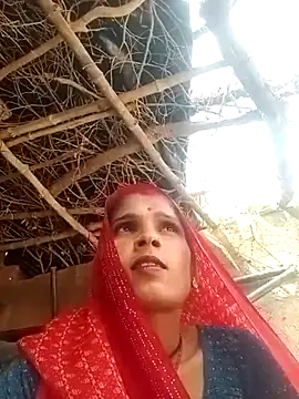 Snapshot of queen_sonam chatting on 10-20-25, 07:53 queen sonam online show from 10-20-25, 07:53