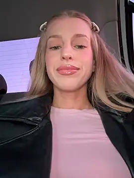 kira mia online show from 03-07-26, 03:42