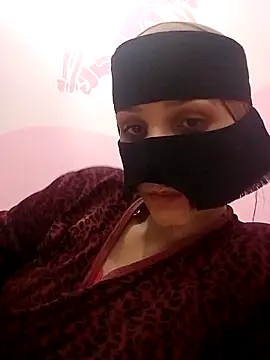 Snapshot of SandyAmr chatting on 04-03-26, 02:04 SandyAmr online show from 04-03-26, 02:04