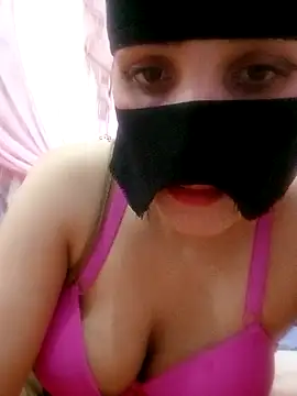 Snapshot of SandyAmr chatting on 04-25-26, 07:11 SandyAmr online show from 04-25-26, 07:11