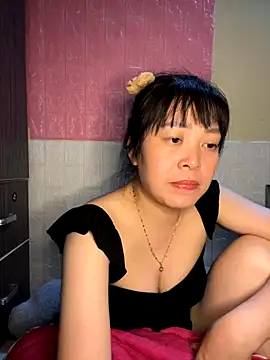 Butterfly kee online show from 10-29-25, 02:52