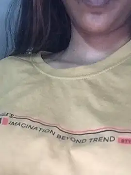 Snapshot of Aaliya_BigBoobs_1 chatting on 02-15-26, 08:35 Aaliya BigBoobs 1 online show from 02-15-26, 08:35