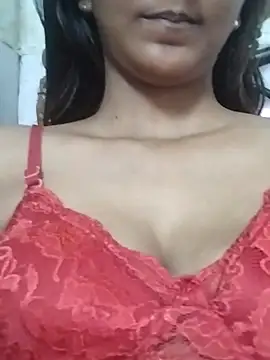 Snapshot of Aaliya_BigBoobs_1 chatting on 02-18-26, 08:21 Aaliya BigBoobs 1 online show from 02-18-26, 08:21