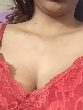 Snapshot of Aaliya_BigBoobs_1 chatting on 03-01-26, 06:48 Aaliya BigBoobs 1 online show from 03-01-26, 06:48