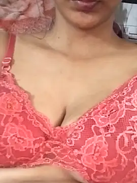 Snapshot of Aaliya_BigBoobs_1 chatting on 03-22-26, 07:34 Aaliya BigBoobs 1 online show from 03-22-26, 07:34