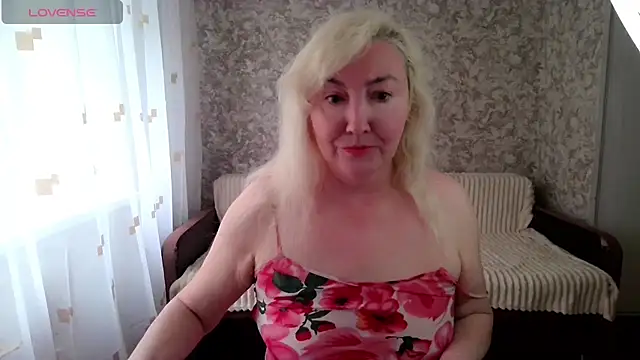 LadyKriss online show from 05-29-26, 03:48