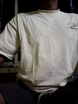 Snapshot of bindasbruno chatting on 10-31-25, 07:48 bindasbruno online show from 10-31-25, 07:48