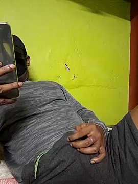 Snapshot of bindasbruno chatting on 11-19-25, 08:20 bindasbruno online show from 11-19-25, 08:20