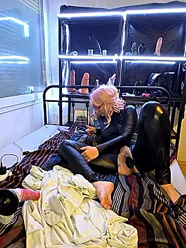 LunaXshade online show from 01-11-26, 01:05