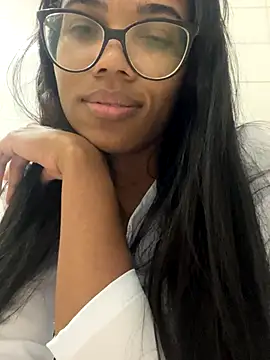 raphaelasoares online show from 11-17-25, 06:41