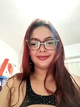 Snapshot of AfroditaSweet@xh chatting on 10-21-25, 04:19 AfroditaSweetxh online show from 10-21-25, 04:19