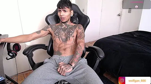 nathan aress6666 online show from 06-25-26, 07:51