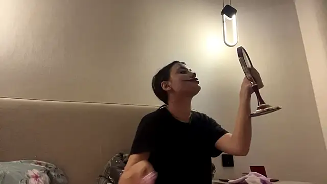 Snapshot of CuteMangoAlice chatting on 11-01-25, 01:46 CuteMangoAlice online show from 11-01-25, 01:46