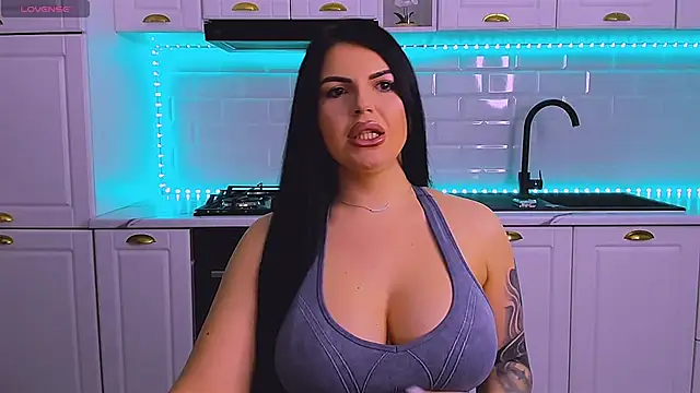 RheaLynn online show from 03-25-26, 09:32