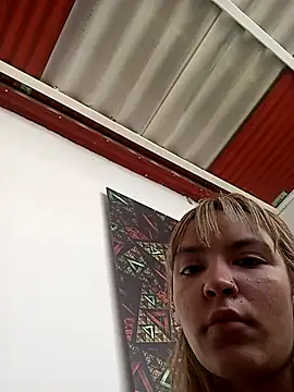 Snapshot of celeste_83 chatting on 10-23-25, 06:17 celeste 83 online show from 10-23-25, 06:17