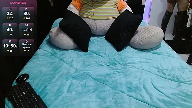 Snapshot of talianha chatting on 03-17-26, 12:15 talianha online show from 03-17-26, 12:15