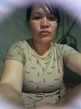 Snapshot of chipu06 chatting on 03-31-26, 12:05 chipu06 online show from 03-31-26, 12:05