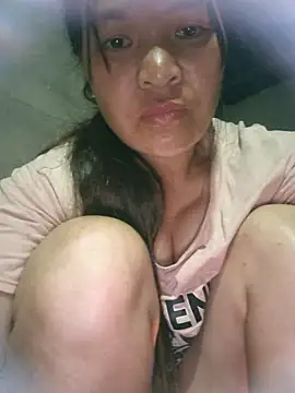 Snapshot of chipu06 chatting on 04-17-26, 11:57 chipu06 online show from 04-17-26, 11:57