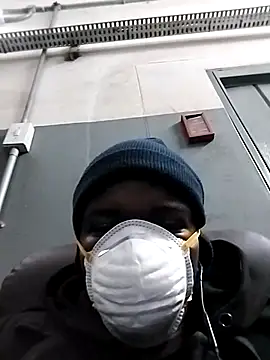 loVbRo1 online show from 10-30-25, 09:37