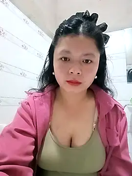 Snapshot of lisa-bae00 chatting on 02-09-26, 11:42 lisa-bae00 online show from 02-09-26, 11:42