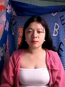 Snapshot of lisa-bae00 chatting on 02-19-26, 12:06 lisa-bae00 online show from 02-19-26, 12:06