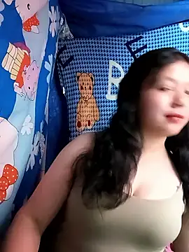 Snapshot of lisa-bae00 chatting on 02-23-26, 02:03 lisa-bae00 online show from 02-23-26, 02:03