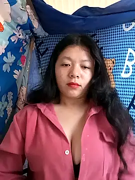 Snapshot of lisa-bae00 chatting on 03-11-26, 12:27 lisa-bae00 online show from 03-11-26, 12:27