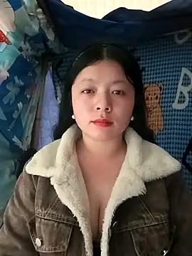 Snapshot of lisa-bae00 chatting on 03-12-26, 03:12 lisa-bae00 online show from 03-12-26, 03:12