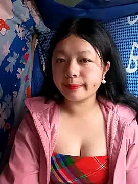 Snapshot of lisa-bae00 chatting on 03-12-26, 11:44 lisa-bae00 online show from 03-12-26, 11:44