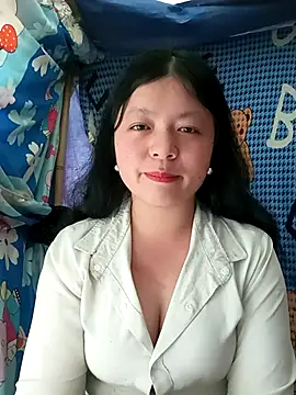 Snapshot of lisa-bae00 chatting on 03-16-26, 05:44 lisa-bae00 online show from 03-16-26, 05:44