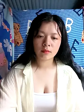 Snapshot of lisa-bae00 chatting on 07-01-26, 12:51 lisa-bae00 online show from 07-01-26, 12:51