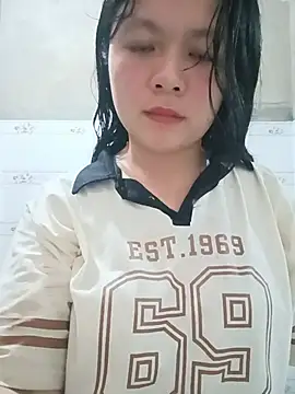 Snapshot of lisa-bae00 chatting on 07-04-26, 03:18 lisa-bae00 online show from 07-04-26, 03:18