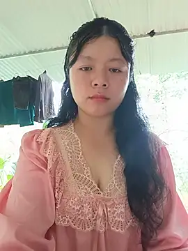 Snapshot of lisa-bae00 chatting on 07-12-26, 01:51 lisa-bae00 online show from 07-12-26, 01:51