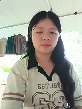 Snapshot of lisa-bae00 chatting on 07-13-26, 02:14 lisa-bae00 online show from 07-13-26, 02:14