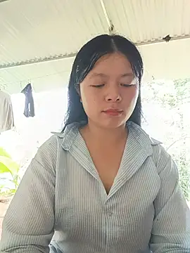 Snapshot of lisa-bae00 chatting on 07-14-26, 02:05 lisa-bae00 online show from 07-14-26, 02:05