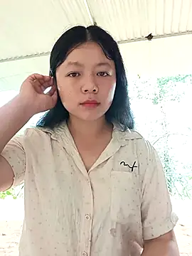 Snapshot of lisa-bae00 chatting on 07-15-26, 12:49 lisa-bae00 online show from 07-15-26, 12:49