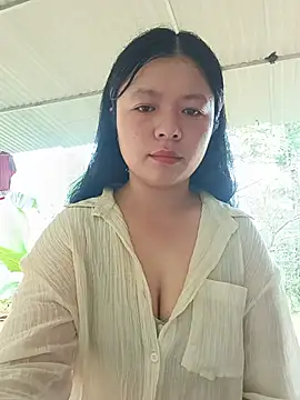 Snapshot of lisa-bae00 chatting on 07-21-26, 12:02 lisa-bae00 online show from 07-21-26, 12:02