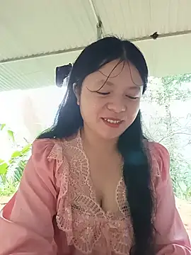 Snapshot of lisa-bae00 chatting on 07-27-26, 01:12 lisa-bae00 online show from 07-27-26, 01:12
