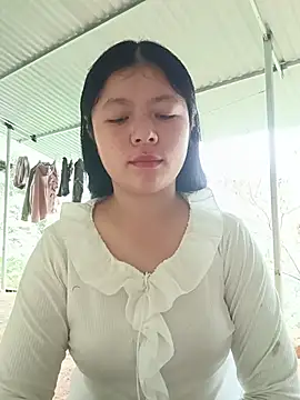 Snapshot of lisa-bae00 chatting on 08-06-26, 12:56 lisa-bae00 online show from 08-06-26, 12:56