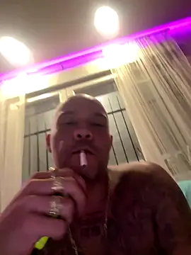 gitanoMad online show from 10-27-25, 01:20