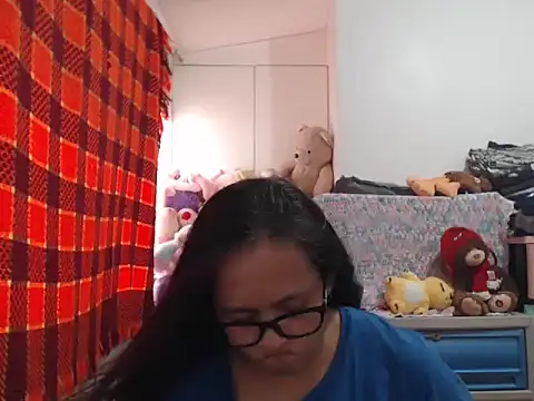 Snapshot of Kinkybela2025 chatting on 02-15-26, 03:58 Kinkybela2025 online show from 02-15-26, 03:58