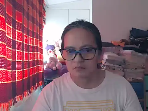 Snapshot of Kinkybela2025 chatting on 02-23-26, 12:41 Kinkybela2025 online show from 02-23-26, 12:41