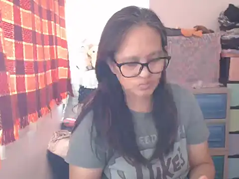 Snapshot of Kinkybela2025 chatting on 03-08-26, 02:04 Kinkybela2025 online show from 03-08-26, 02:04