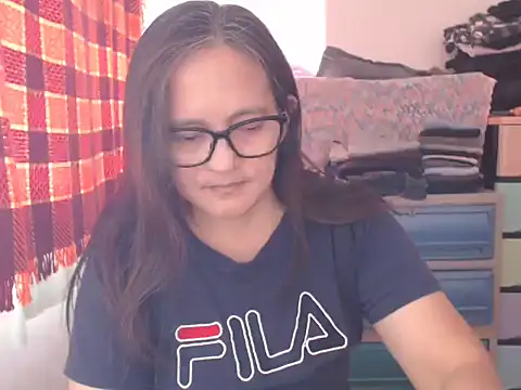 Snapshot of Kinkybela2025 chatting on 03-12-26, 04:51 Kinkybela2025 online show from 03-12-26, 04:51