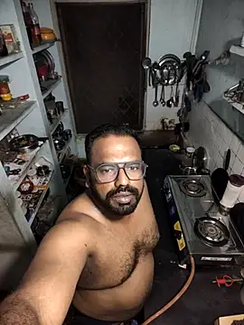 Snapshot of Siranjeevishiva chatting on 04-18-26, 06:56 Siranjeevishiva online show from 04-18-26, 06:56