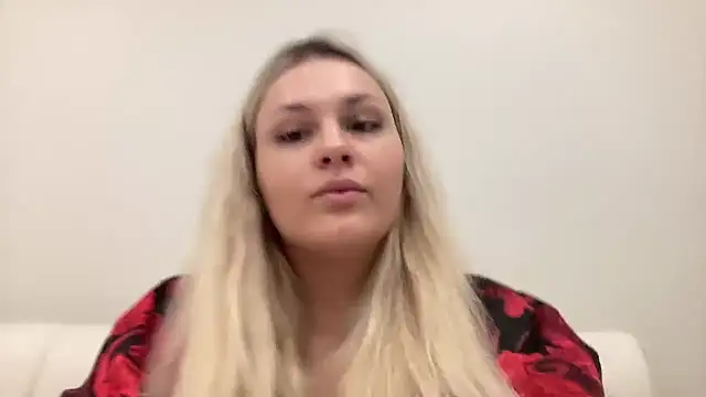 Snapshot of Selvarine chatting on 02-12-26, 09:21 Selvarine online show from 02-12-26, 09:21