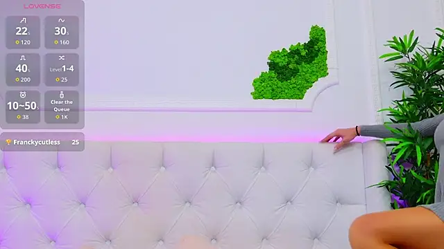 ElisaCharm online show from 01-14-26, 05:13